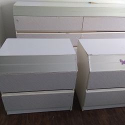 Dresser With 2 Night Stands