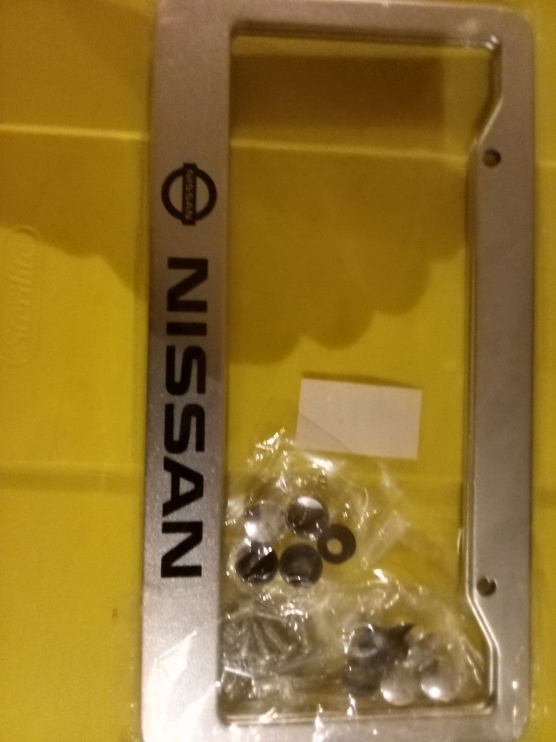 Nissan Tags Plates 2 Silver, Black
