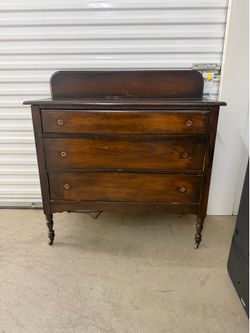 Vintage 3-Drawer Wood Dresser on the wheels