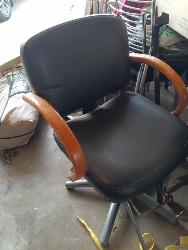 hair chair / barber chair