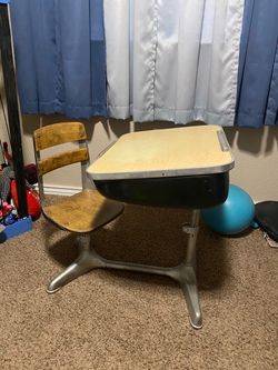 Old school, Desk