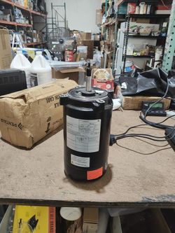 PENTEK 1.0 HP Up Rate Motor, 115/230 V, 3450 RPM, Round Flange 56J Frame, Single Speed - Model UST1102