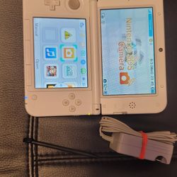 ((LOCALS ONLY)) Pink & White Nintendo 3DS-XL 