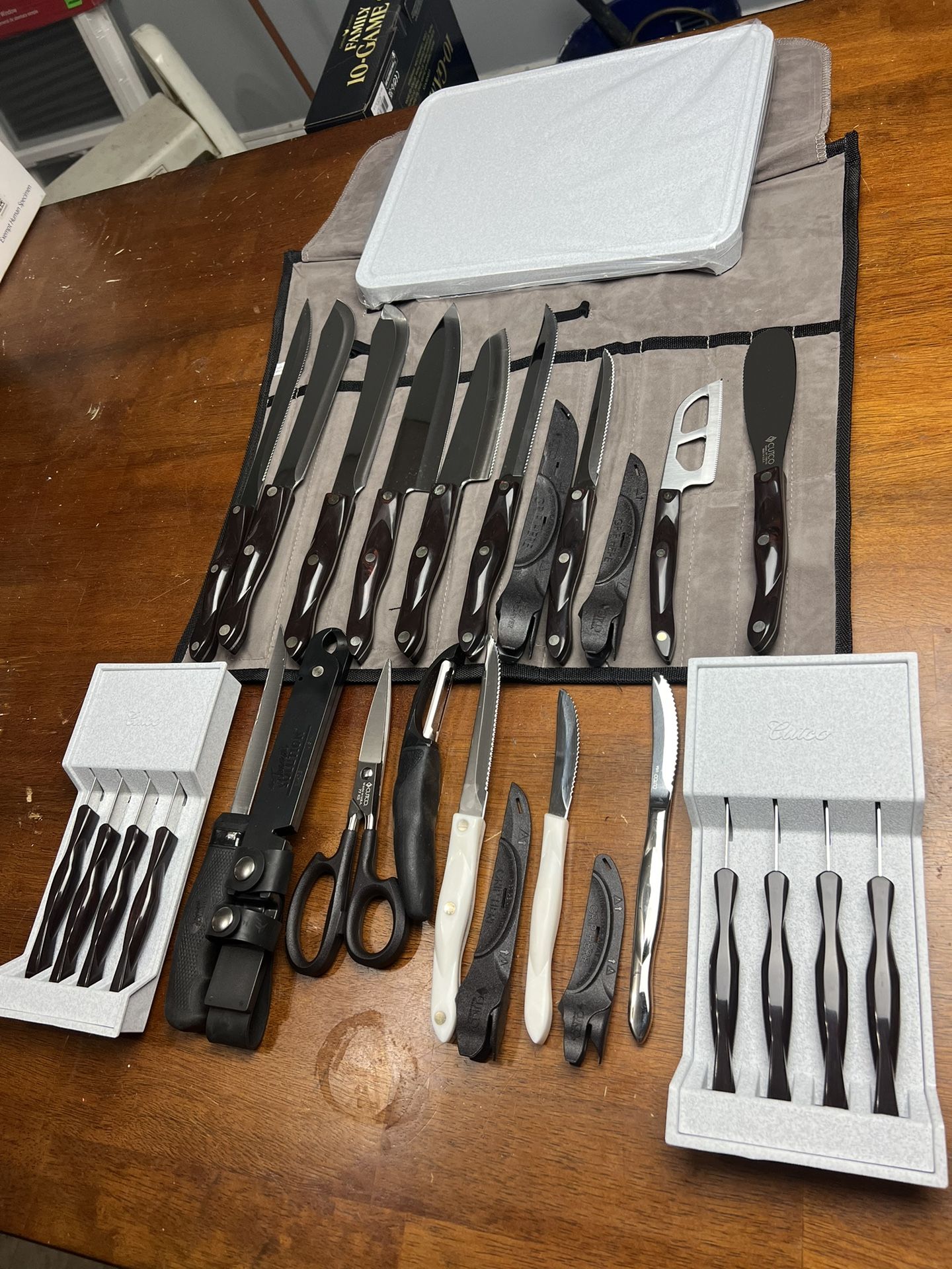 Cutco Signature Set W/ Steak Knives for Sale in Roselle, NJ - OfferUp