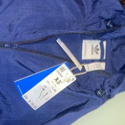 Men’s Extra Small Wind Breaker Brand New With Tags Retails 70$ I’ll Take 40$