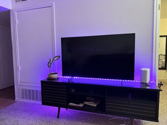 Entertainment Center/ Samsung Smart tv