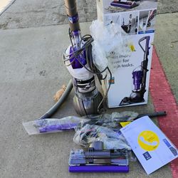 Dyson Ball Animal 2 Upright Vacuum Cleaner / New open Box