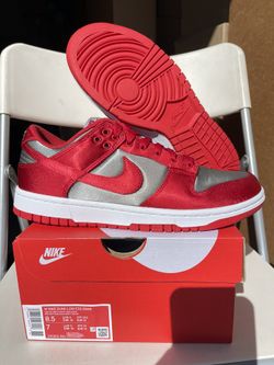 nike dunk low wmns size 8.5/gs size 7y