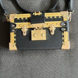 Trunk Style Hand Bag 