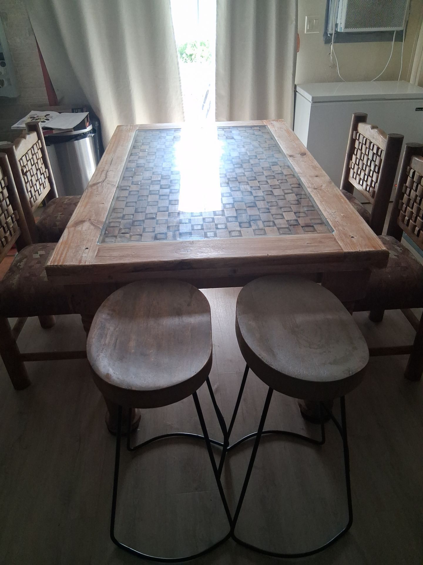 Solid wooden table glass top+4 chairs (barstools included)