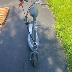 Razor Electric scooter E300s