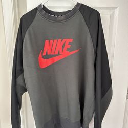 Nike sweatshirt size XXL in good condition (cash & pick up only)