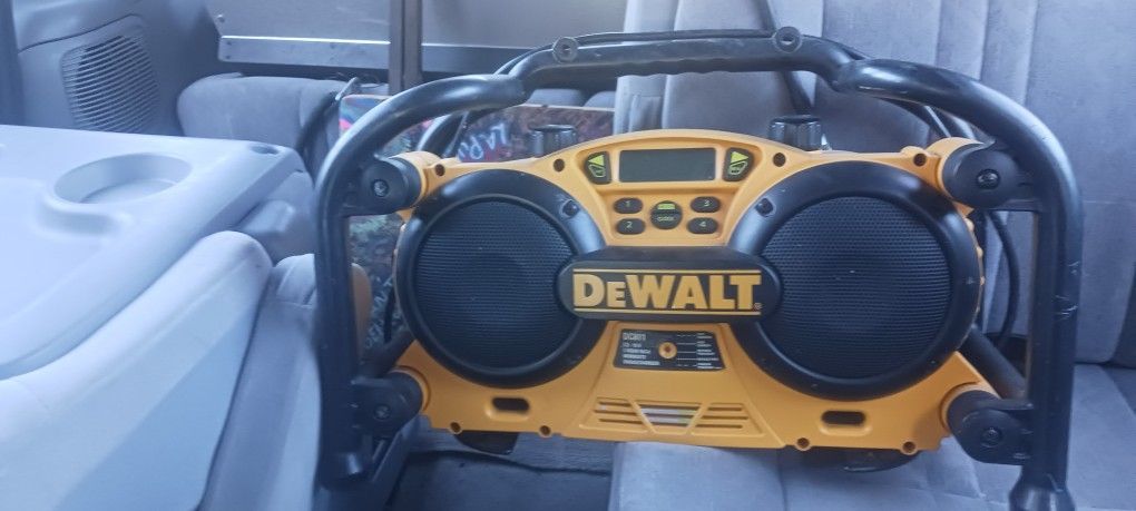 dewalt work radio