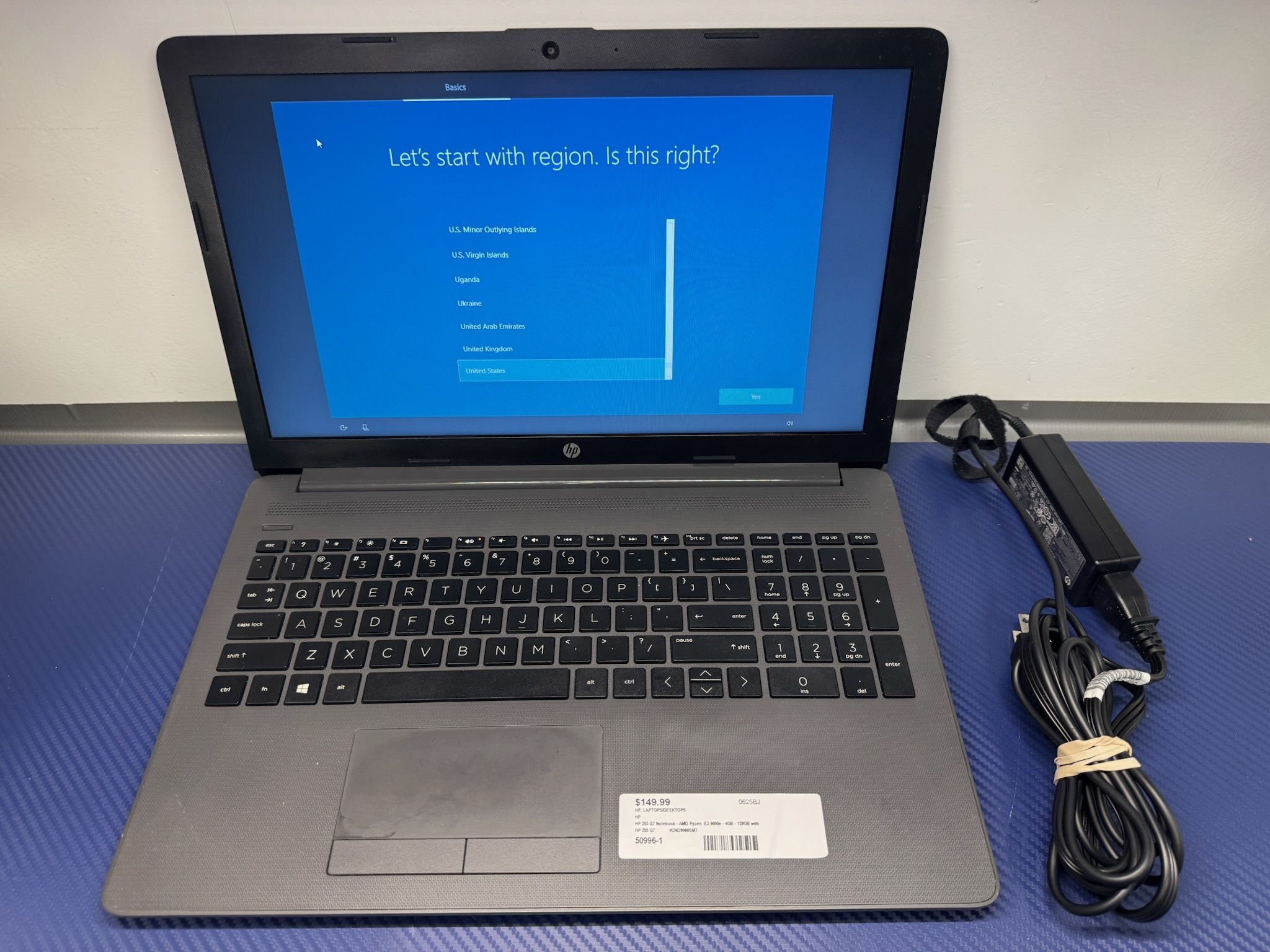 HP 255 G7 Notebook - AMD Ryzen  E2-9000e - 4GB RAM - 128GB