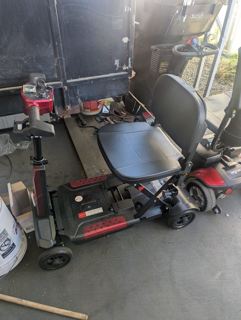 Folding Scooter Used 2 Times Only Excellent Condition 