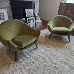 Pair Of Amazing Mid Century Modern Chairs