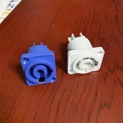 Speaker Powerkon Connectors