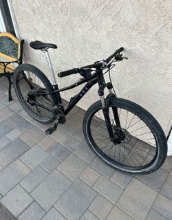 Specialized mountain bike 27.5 inch tires 