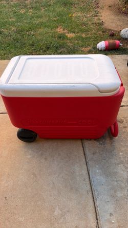 GUC Igloo Ice Chest. No deliveries