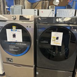 Samsung Washer And Dryer Set New With Pedestals    Open Box With Warranty 
