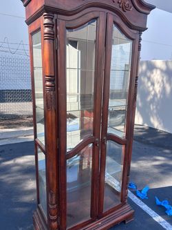 Vintage Ornate Solid Wood Curio Cabinet / Glass Display Case