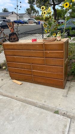 Dresser