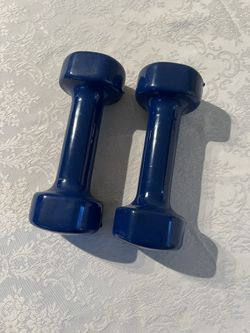 DUMBBELL 5 LBS EACH ~ BARELY USED ~ EXCELLENT CONDITION 