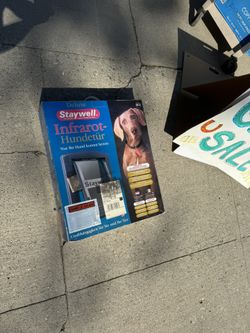 Dog Door New With access restrictions