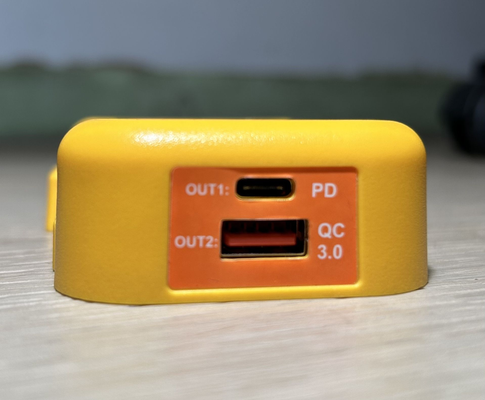 For Dewalt Batteries, USB & USB-C Charger