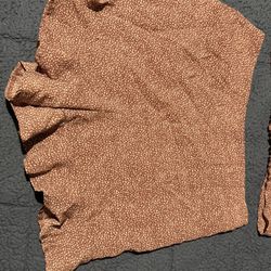 feel iv brand, Size M. This rust ditsy floral set is super on-trend for fall.