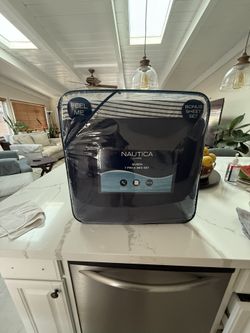 QUEEN SIZE SET WITH SHEETS. BRAND NEW