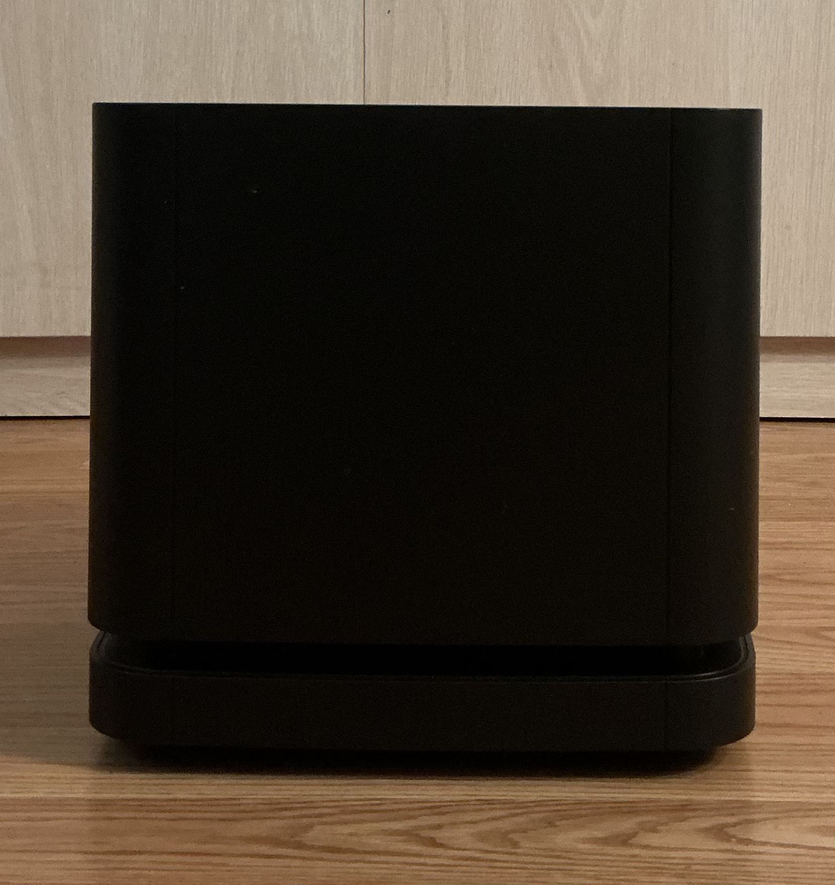Bose Bass Module (Subwoofer) 500…. Like New… No Scratches… No Dents… Fully Functional…Rarely Used…