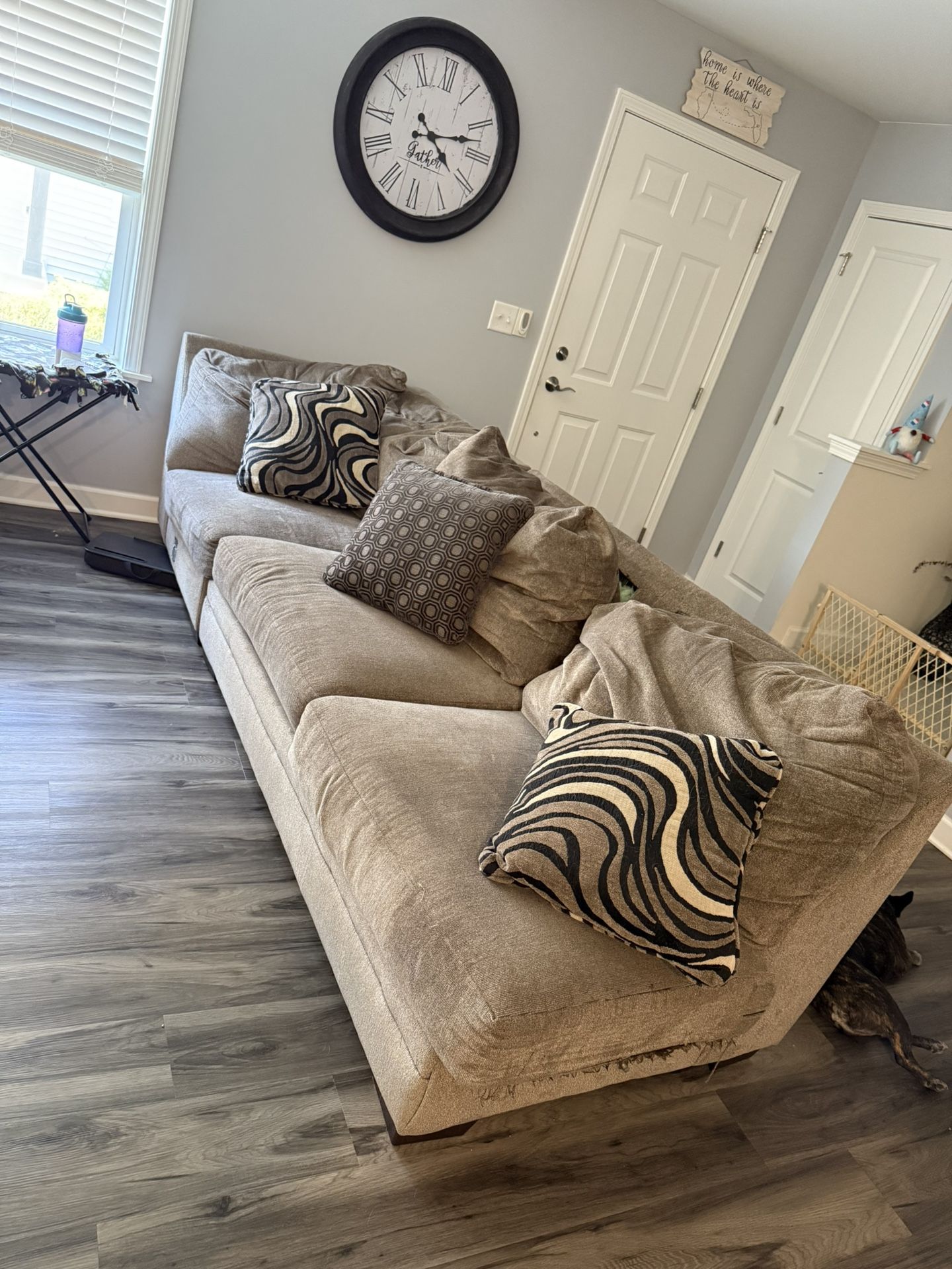 Bob’s Luxe Sectional Brown Couch 