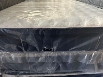 ⚡️LIMITED STOCK⚡️FLASH SALE!⚡️Brand new queen size 14 inches thick Stearns and Foster luxury pillowtop mattress only