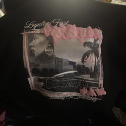 Hood rich black and pink hoodie.