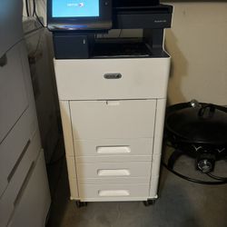 Xerox Versalink C505 Color Copier/print/scan/fax Low Meter  On It, Like New!!!!