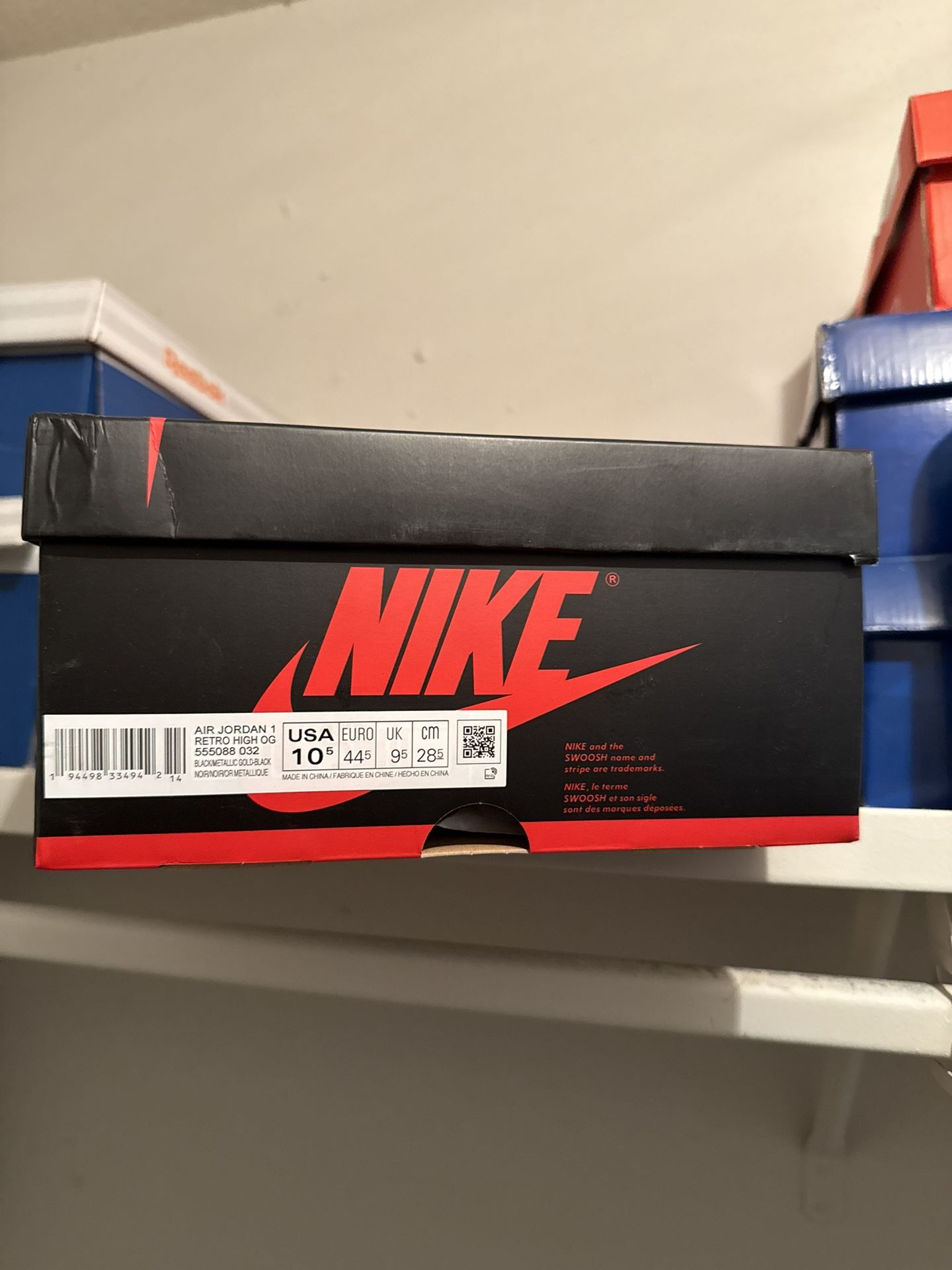 Air Jordan 1 Retro High OG Black Metallic Gold