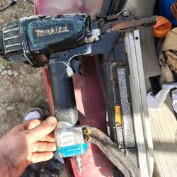 Makita At1150a 7/16" Medium Crown Stapler 