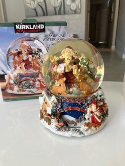 Kirkland Musical Waterglobe with Revolving Base Music Christmas Snowglobe