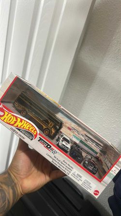 Diorama Euro Hauler Hot Wheels
