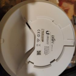 Ubiquiti UAP-AC-LITE UniFi AP AC LITE 802.11ac Gigabit Dual-Radio PoE