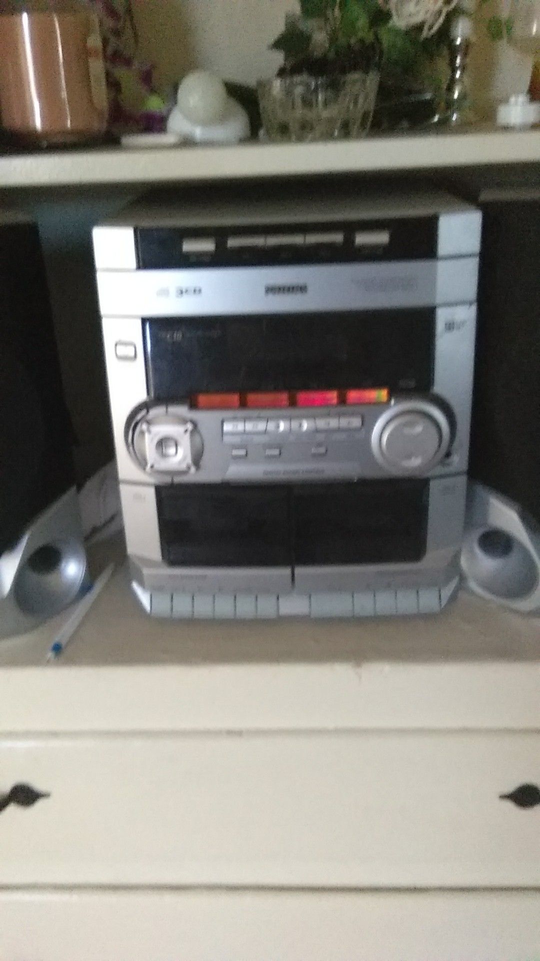 CD player play 3 CDs works good $50