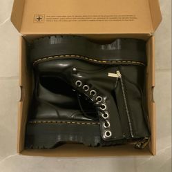 Doc Marten Jadon Max Boot Platforms 