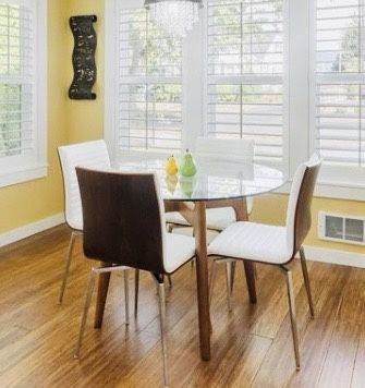 Gorgeous Round Glass Dining Table