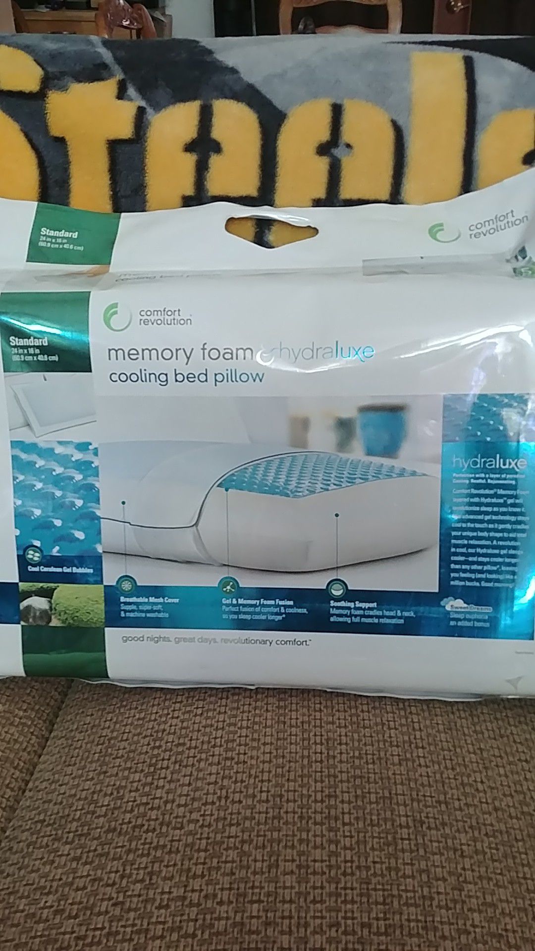 Comfert Revolution Memory Foam Hydralux cooling bed pillow