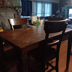 Dining Room Table W/4 Chairs