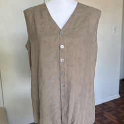 Chico’s Design Women’s Taupe 100% Silk Sleeveless Button Up Blouse Vest Size Large 