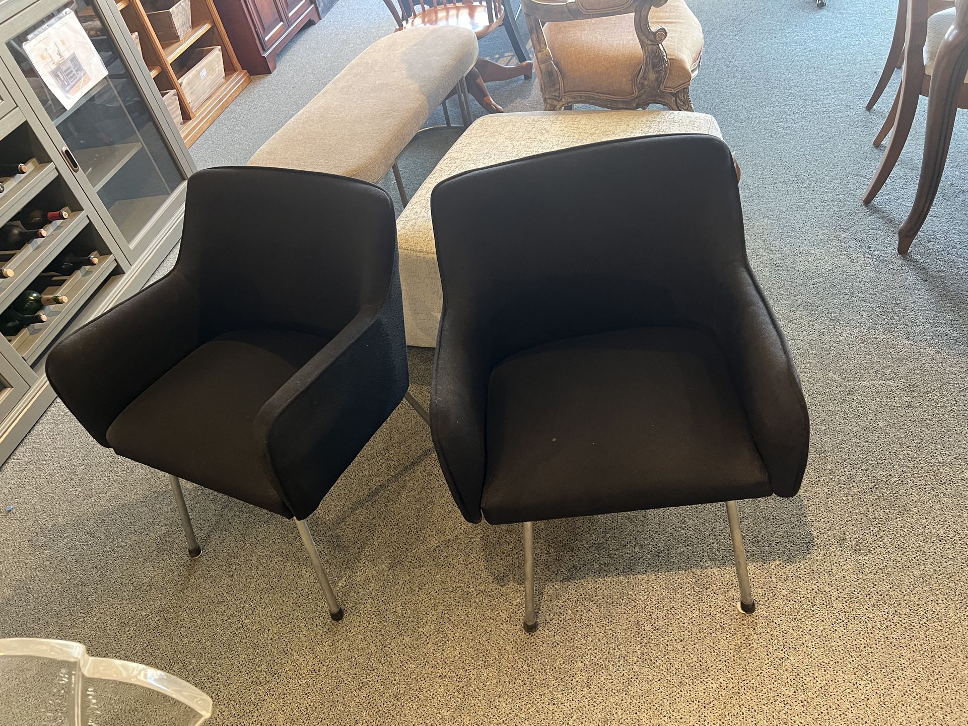 CHAIRS: Set of 2, Vintage 60's Style Chars - Black Seats w/ Metal Legs - AS-IS SKU DPYHPA