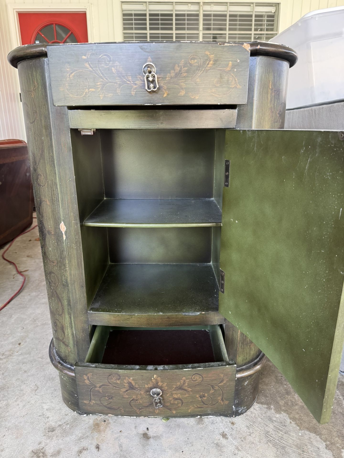 House Cleaning Moving Out Sale