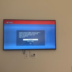 Smart TV Vizio 42" with remote control 